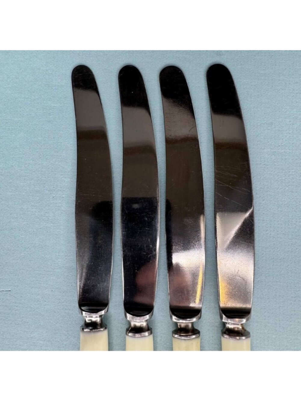 4 Vtg Russian USSR Soviet StainlessSteel Bakelite Handle Knives Cutlery Flatware - Picture 9 of 10